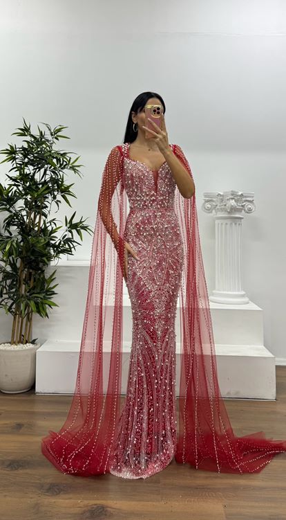 Kırmızı Kollu İnci Süslemeli Abiye Elbise